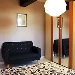 Au Petit Dragon לינה וארוחת בוקר מונס