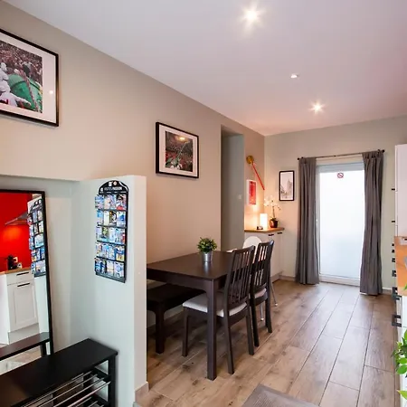 Au Petit Dragon Bed & Breakfast 3*