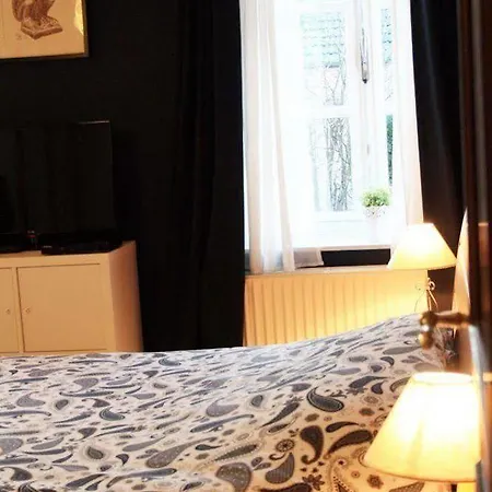 Bed & Breakfast Au Petit Dragon Bergen
